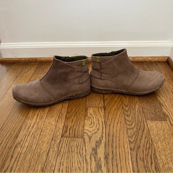 El Naturalista Angkor N917 Sustainable Boots Leather Size 37 Size 6.5 Hiking - Picture 2 of 10